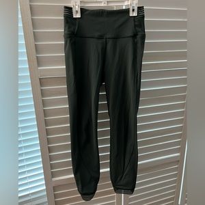 Lululemon size 6 leggings
